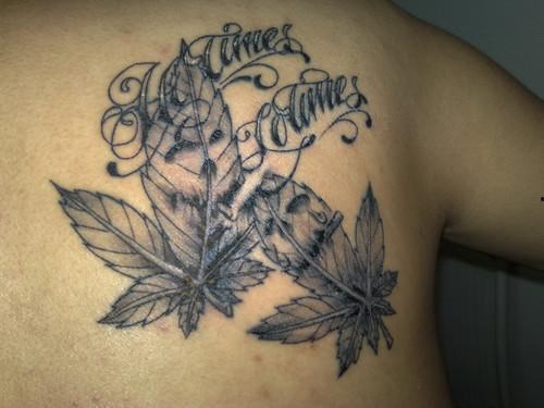 纹身的网红吃瓜图片高清