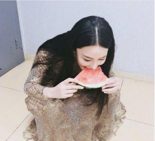 吃瓜网红衣服图片高清,吃瓜网红高清衣服图片解析