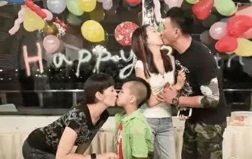 抖音网红吃瓜父女视频  第2张