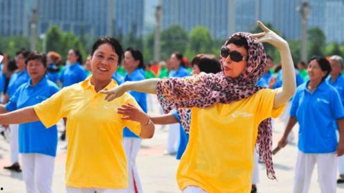 广州跳舞网红吃瓜事件,网络狂欢背后的争议与反思  第2张